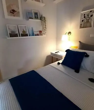 A Cozy Modern 4 Minutes Walk From Metro Διαμέρισμα *